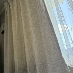 グレージュ　腰窓用オーダーカーテン　遮光2級位？　　両開き二枚セット