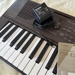 ヤマハ電子ピアノPSR-E360DWの画像