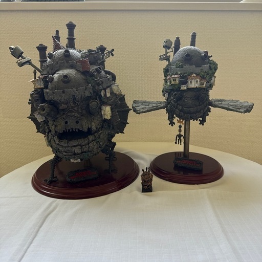 ハウルの動く城　ジオラマ　特大　フィギュア ハウルの動く城 特大ジオラマ の展示中 || Museum of ghibli
