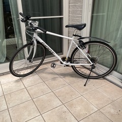 自転車　クロスバイク　