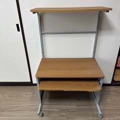 パソコンテーブル