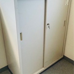 オフィス　書類　倉庫　棚　②