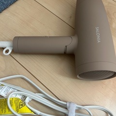 
ドライヤー　サロニア　新品同様の画像
