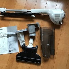 ツインバード　サイクロン　スティック型クリーナー　掃除機　の画像