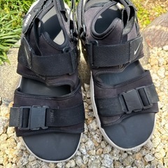 NIKE キャニオン サンダル
