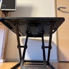 昇降テーブル、スタンディングデスクの画像