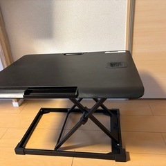 昇降テーブル、スタンディングデスクの画像