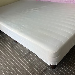 ニトリ　
セミダブルベッド
