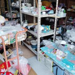 倉庫閉店し別倉庫に移動のため　店内商品無料〜格安で売りつく…