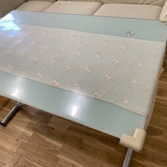 昇降式ガラステーブル⭐︎リビングにて使用