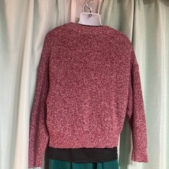 1309.UNIQLO 赤系ミックス 長袖ニットセーター L⭐︎の画像