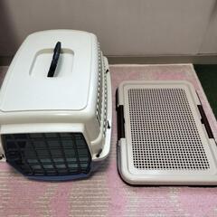 最終価格【ほぼ未使用】小型犬用キャリーケース　クレート　ペットト...