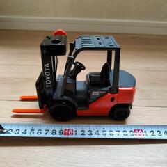 【お値引可能】フォークリフトとレッカー車の画像