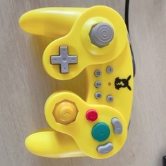 ピカチュウ　コントローラー