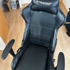 リクライニングできるゲーミングチェア