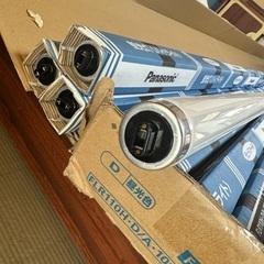 (8個) パナソニック蛍光灯（ハイライト）モデル（FLR110H・D/A・100R）の画像