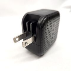 HYPER HyperJuice GaN 66W USB-C Charger ACアダプタ HJ265 ブラック 黒 動作OK 小型 高出力 3ポート同時出力 札幌市 平岸店の画像