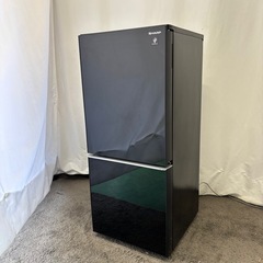 冷蔵庫　シャープ　一人暮らし　黒　両開き対応