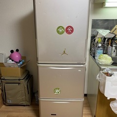 シャープ冷蔵庫　2012年製　350L
