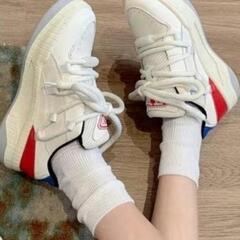 新品22cmスニーカーの画像
