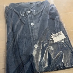 《新品未使用》デニムシャツ Mサイズ