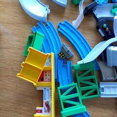 プラレール　カンカン踏切セット+レールなどの画像