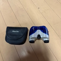 双眼鏡