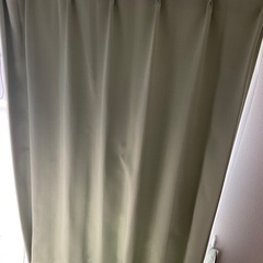 カーテン（薄緑色）