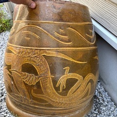 メダカ鉢に、大きいです。