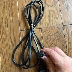 ② 電源コード　差し上げます。