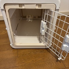 折りたたみ式 犬用キャリーケージ／持ち運びOK・清潔美品
