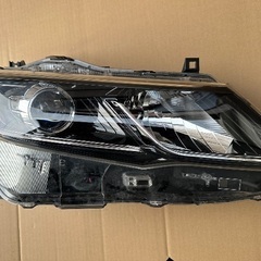 セレナ　C27　ハイウェイスター　LEDヘッドライト 右