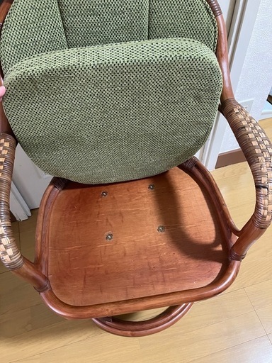 木製回転式チェア 緑色の布地