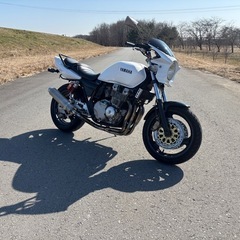 xjr400 4hm 希少三連メーター
 