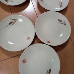 金入り　熊本皿