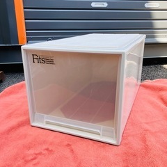 Fits 衣装ケース大　