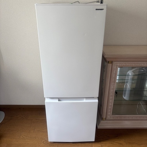 ☆送料設置込み☆2023年製 シャープ 179L 2ドア冷蔵庫 SJ-D18J SHARP