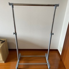 ハンガーラック