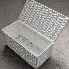 ニトリ　ふた付き手編み風ミニ収納ボックス　ライラ　ホワイトの画像
