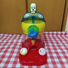 ガチャガチャ　コロコロ　わんわん