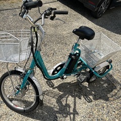 電動三輪車の画像