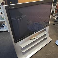 アホほどでかいテレビ 台付き