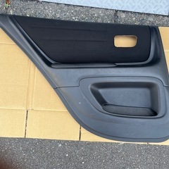 アルテッツァ　SXE10 ドアトリム　RR LH 左リア側の画像