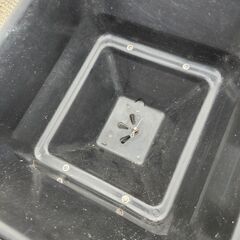 肥料散布機　手押しの画像