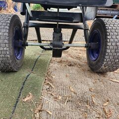 肥料散布機　手押しの画像