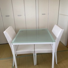 ダイニングテーブル(ガラス天板)