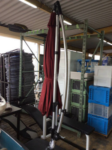 ★ 未使用 ハンギングパラソル 土台付き