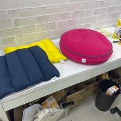yogibo ヨギボー クッション 各1000円