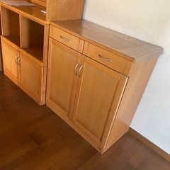 志水木工製食器棚の画像