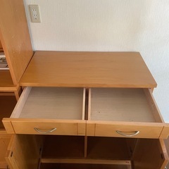 志水木工製食器棚の画像